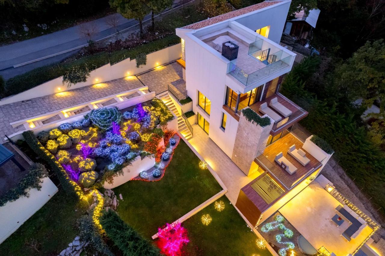 Villa Altavista - Seaview & Relax With Heated Pool & Minigolf Opatija Exterior photo