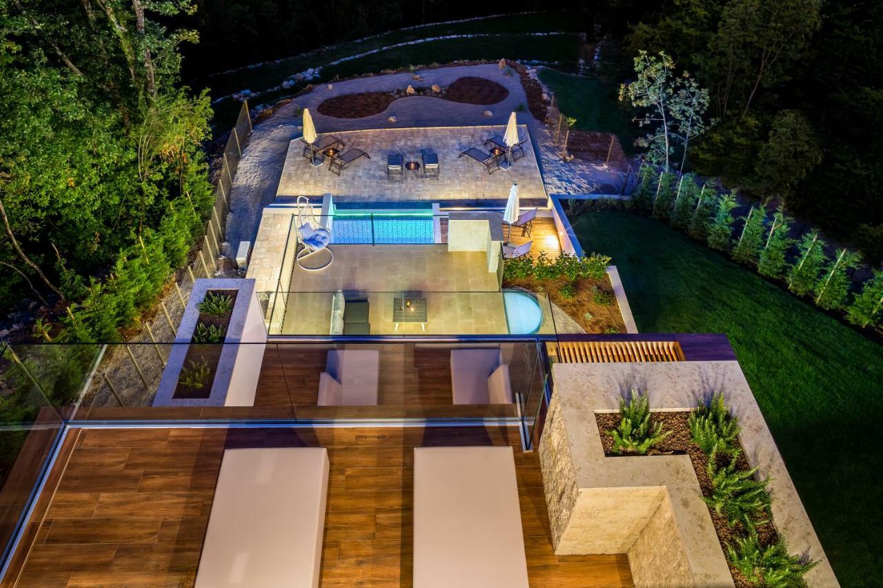 Villa Altavista - Seaview & Relax With Heated Pool & Minigolf Opatija Exterior photo