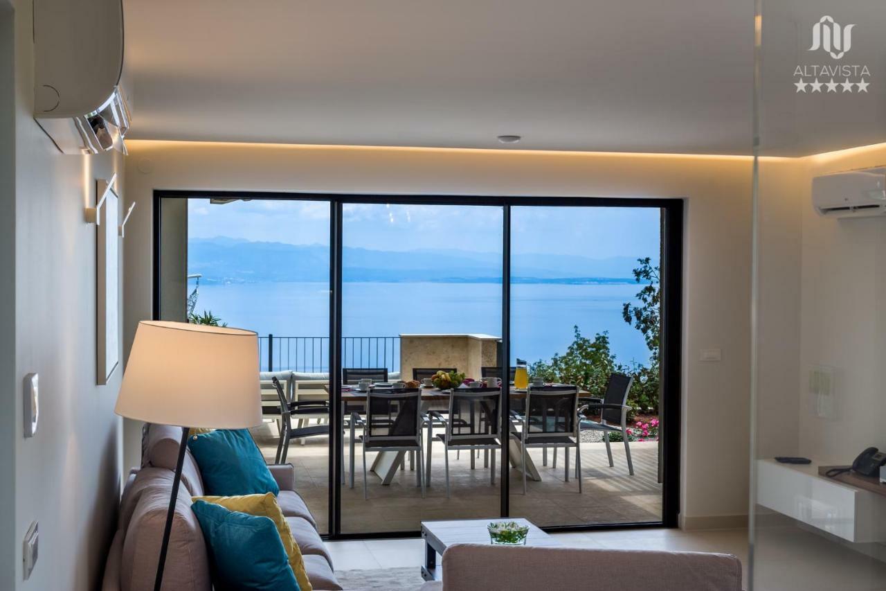 Villa Altavista - Seaview & Relax With Heated Pool & Minigolf Opatija Exterior photo