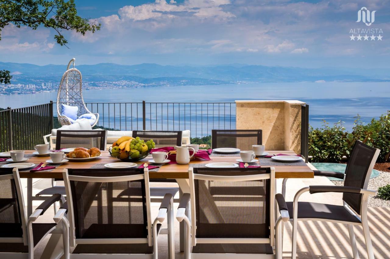 Villa Altavista - Seaview & Relax With Heated Pool & Minigolf Opatija Exterior photo