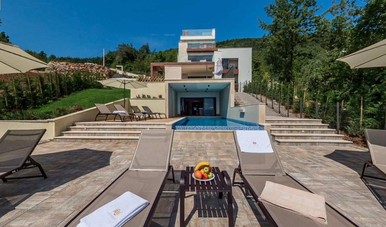 Villa Altavista - Seaview & Relax With Heated Pool & Minigolf Opatija Exterior photo