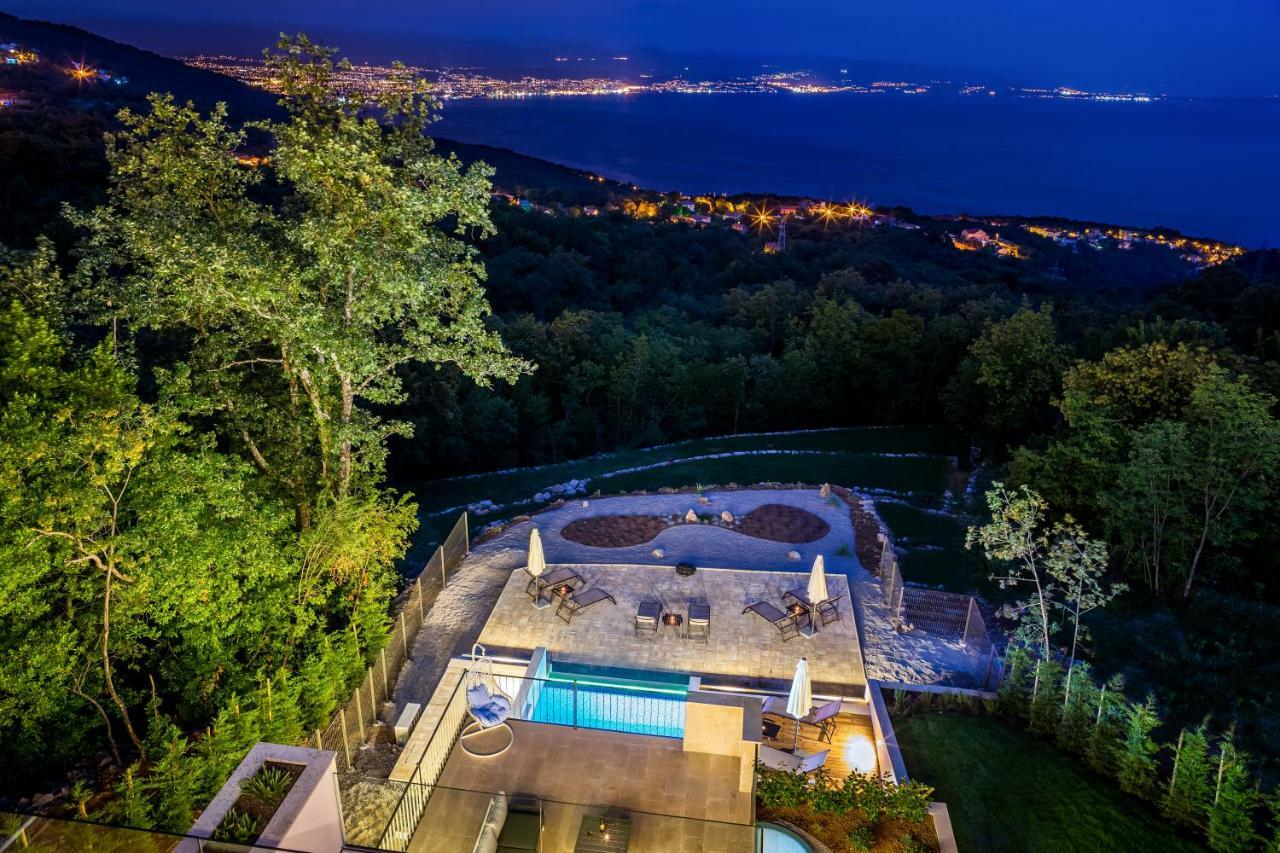 Villa Altavista - Seaview & Relax With Heated Pool & Minigolf Opatija Exterior photo